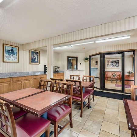 Rodeway Inn Колумбус Екстер'єр фото