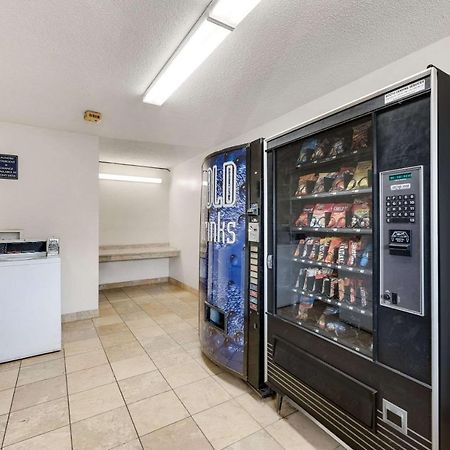 Rodeway Inn Колумбус Екстер'єр фото