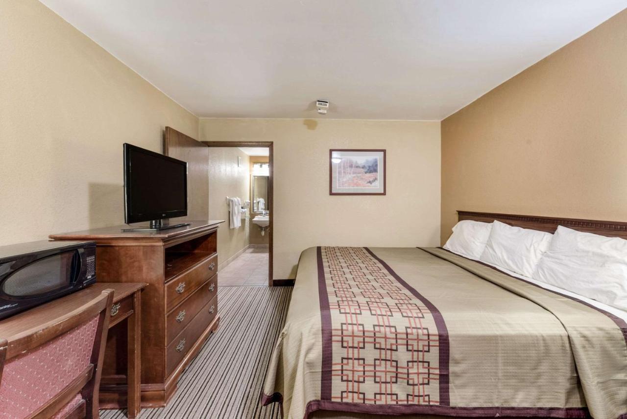 Rodeway Inn Колумбус Екстер'єр фото