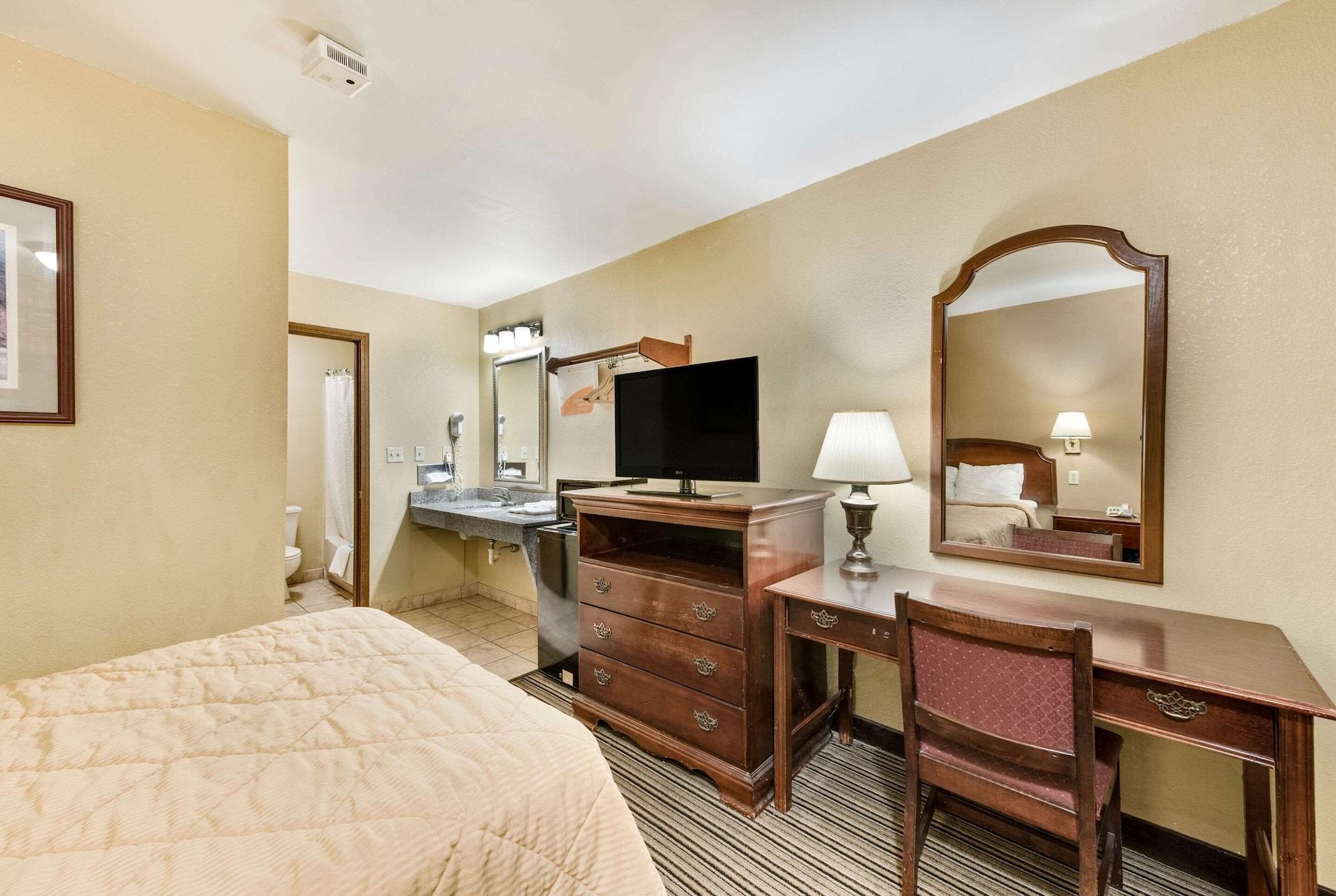 Rodeway Inn Колумбус Екстер'єр фото