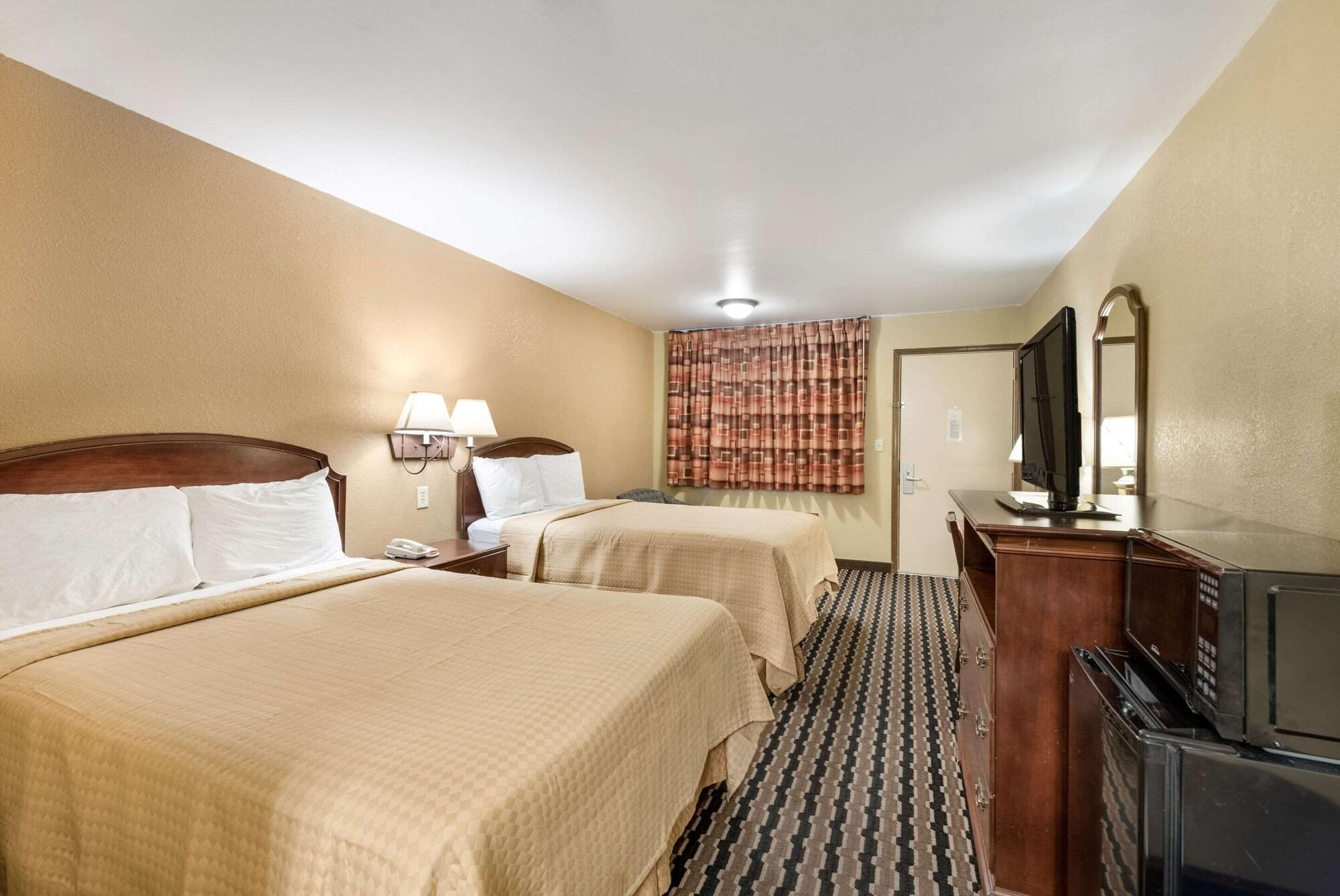 Rodeway Inn Колумбус Екстер'єр фото