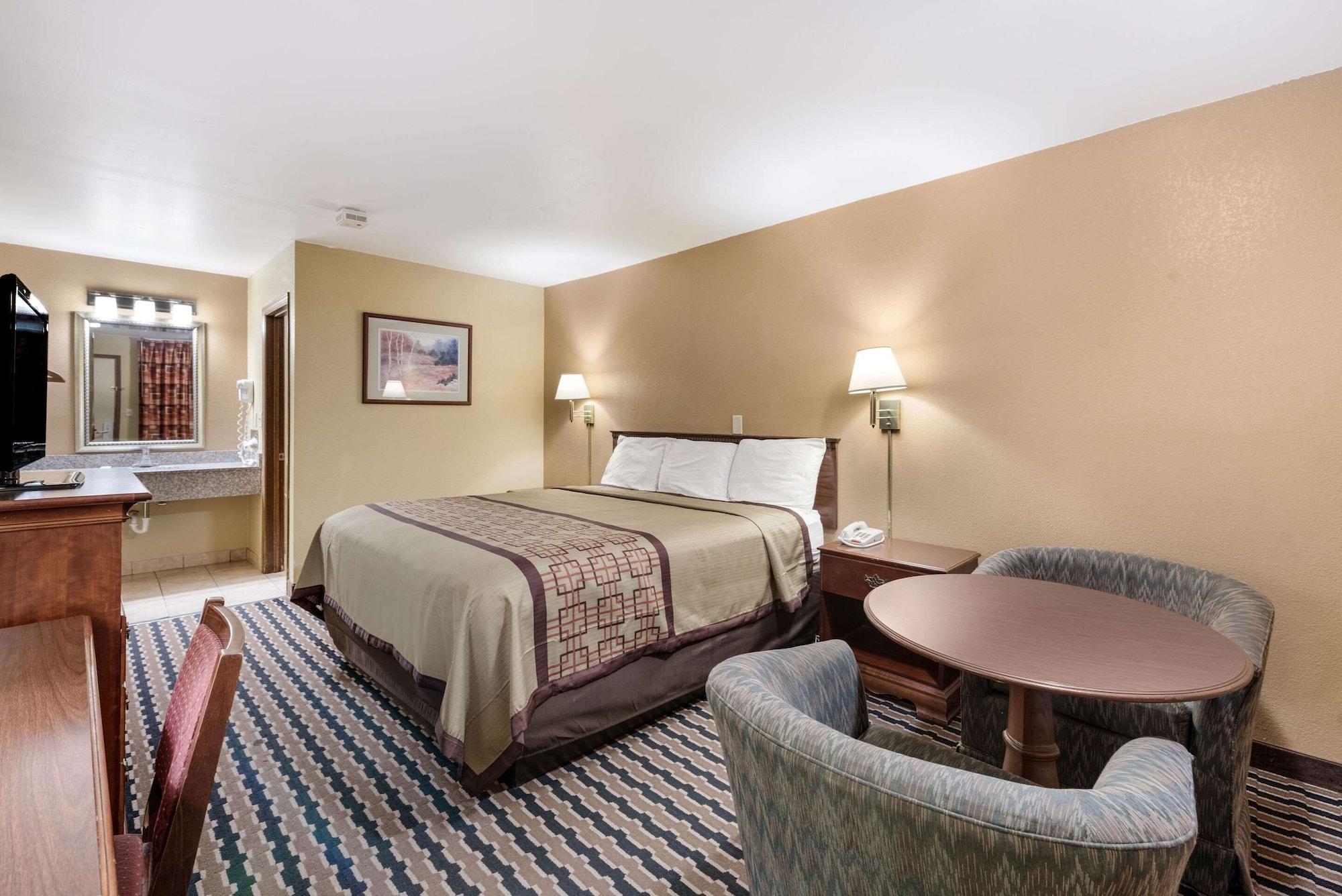 Rodeway Inn Колумбус Екстер'єр фото