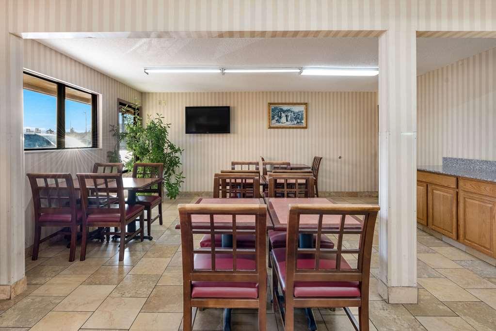 Rodeway Inn Колумбус Екстер'єр фото